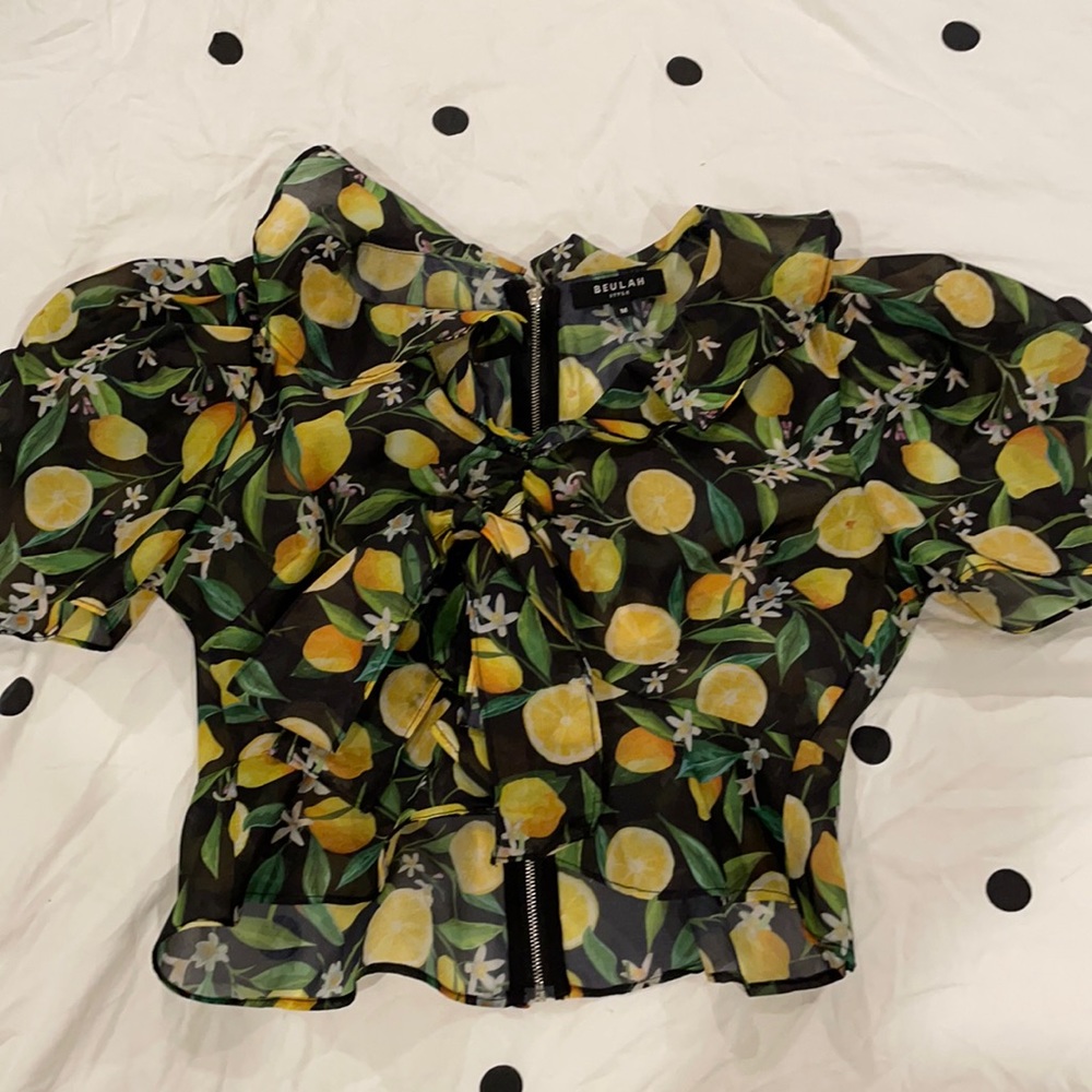 Beulah 🍋 Crop Top Size M, excellent condition only worn once